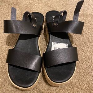 Women Slippers. Never Worn. US Size 7.5